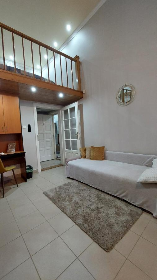 Family Apartman Gyula Bagian luar foto